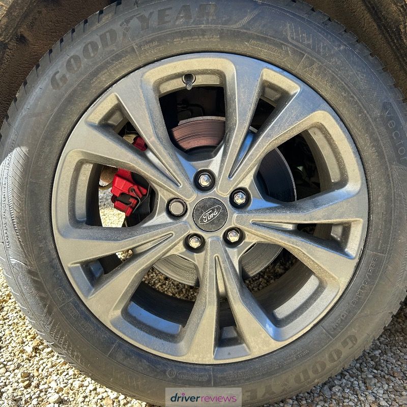 Image #1; Goodyear Vector 4Seasons Gen-3 SUV, 225/60 R18 W; Ford Kuga