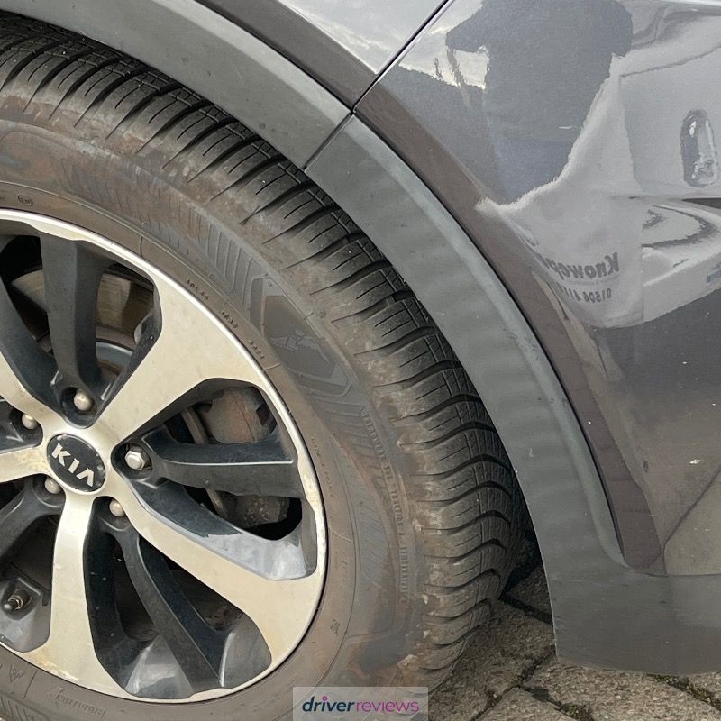 Image #1; Goodyear Vector 4Seasons Gen-3 SUV, 235/60 R18 W; Kia Sorento