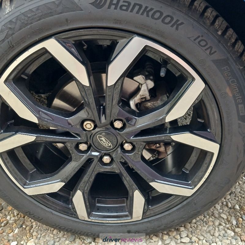 Image #1; Hankook ION FLEXCLIMATE SUV, 215/50 R18 V; Ford Puma