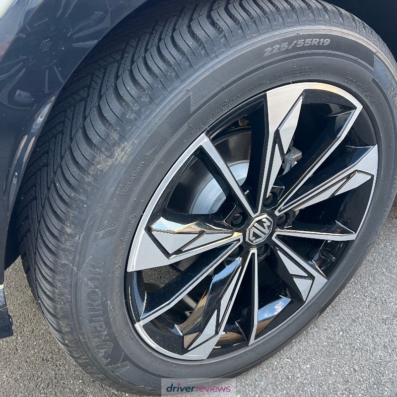 Image #2; Hankook Kinergy 4S2 X, 225/55 R19 W; MG EHS