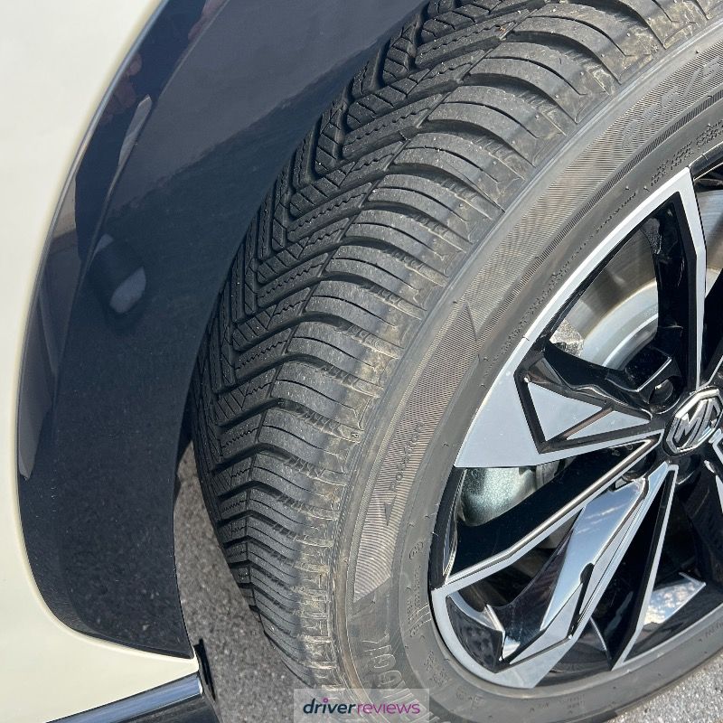 Image #1; Hankook Kinergy 4S2 X, 225/55 R19 W; MG EHS