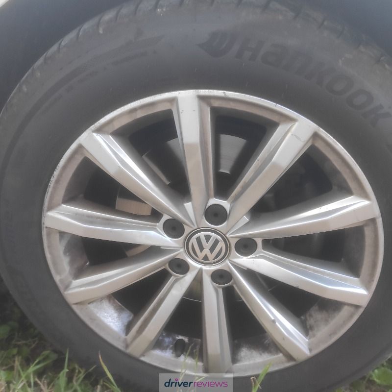 Image #4; Hankook Ventus Prime 4, 215/55 R17 H; Volkswagen Passat