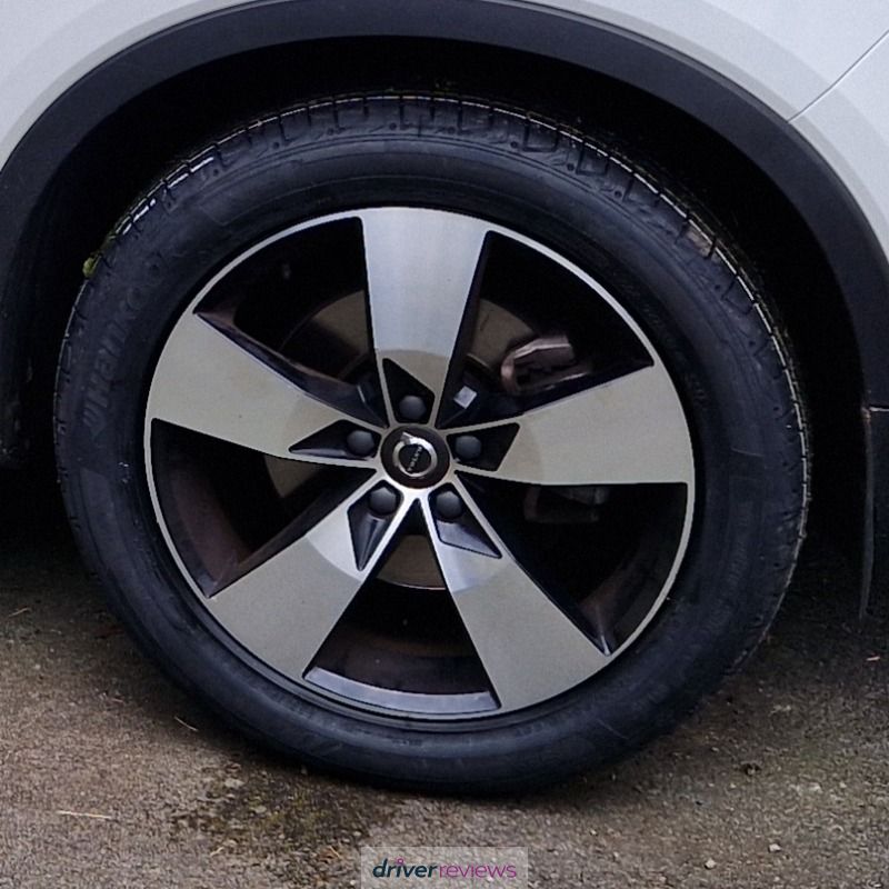 Image #2; Hankook Ventus S1 evo2 SUV, 235/50 R19 V; Volvo XC40