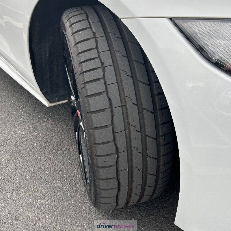 Hankook Ventus S1 Evo 3 245/40 R18 at Blackcircles.com