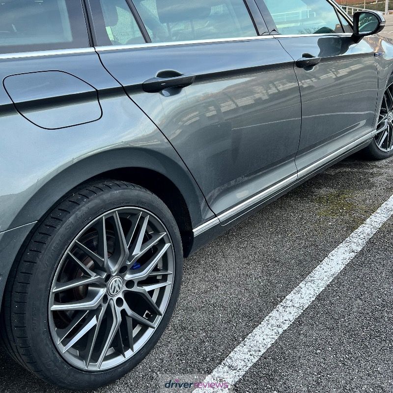 Image #4; Hankook Ventus S1 evo3, 235/40 R19 W; Volkswagen Passat