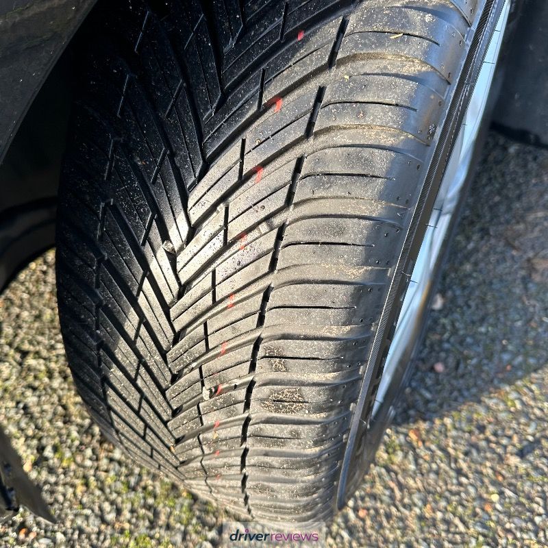 iLink L-Zeal 56 225/55 R19 at Blackcircles.com