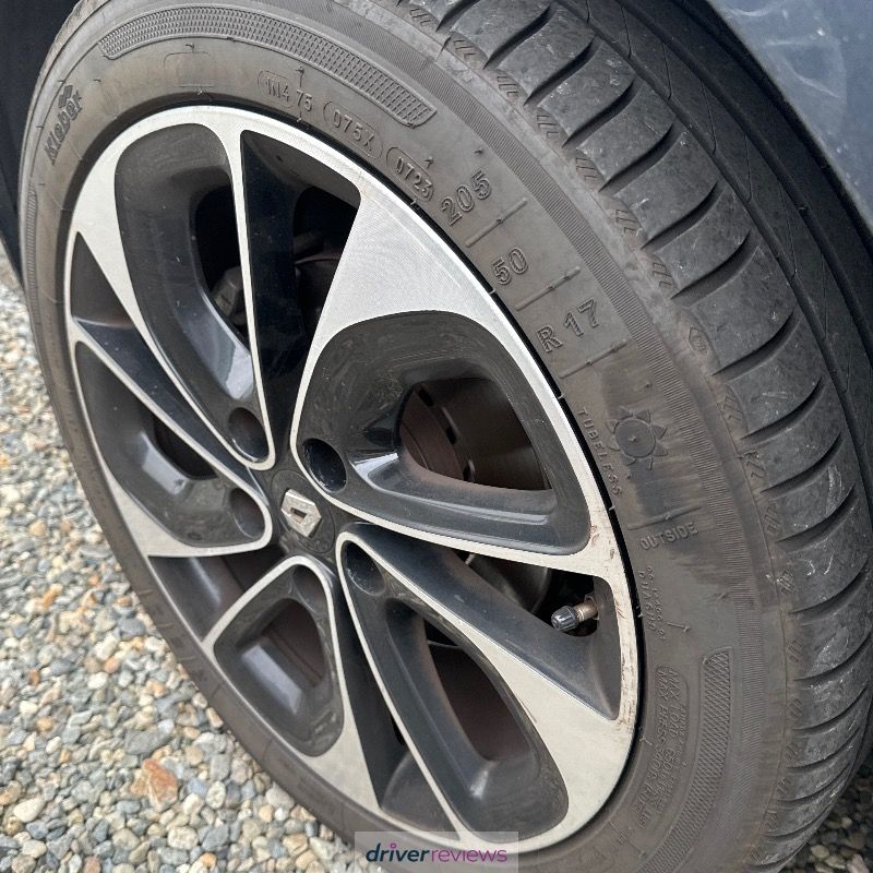 Image #3; Kleber Dynaxer HP4, 205/50 R17 Y; Renault Megane