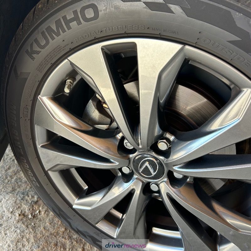 Image #3; Kumho Ecsta HS52, 225/50 R18 W; Lexus UX
