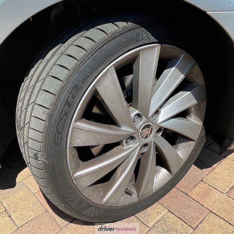 Image #3; Kumho Ecsta PS71, 225/40 R18 Y; Skoda Octavia