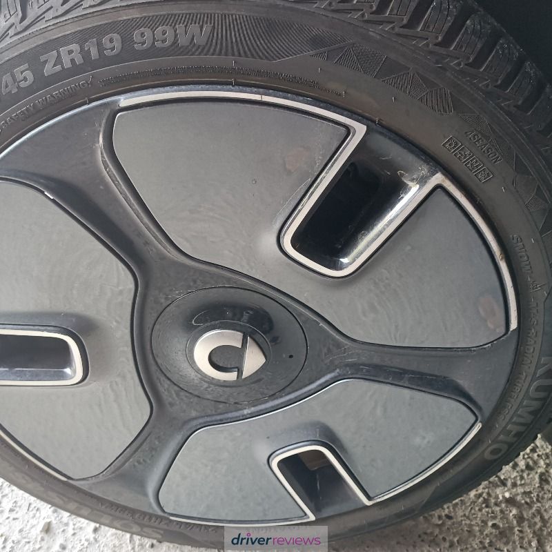 Image #7; Kumho Solus 4S HA32, 235/45 R19 W; Smart #1