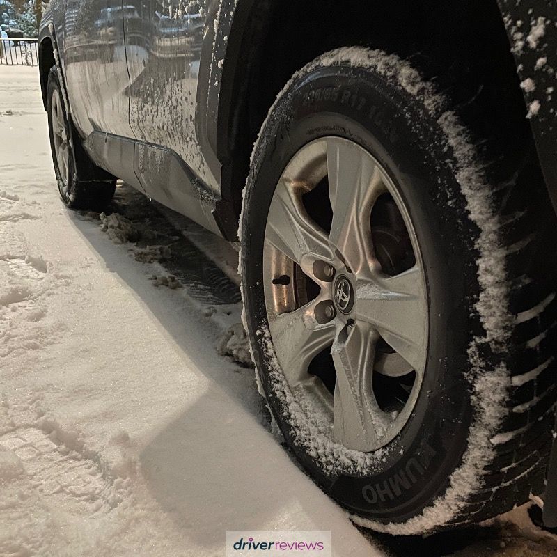 Pneu Toutes Saisons Kumho HA32 175/65 R14 82T - Neuf - Indice De Charge 82 (475 Kg), Indice De Vitesse T (190 Km/h)