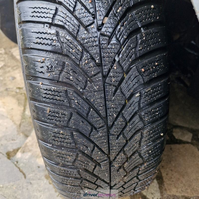 Image #2; Kumho WP52, 205/60 R16 H; Peugeot 407