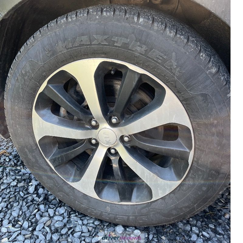 MAXTREK SIERRA S6 225/55 R19 99V tires | Blackcircles.ca