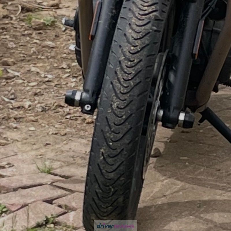 Image #6; Metzeler ROADTEC 01, 100/90 R18 V;  