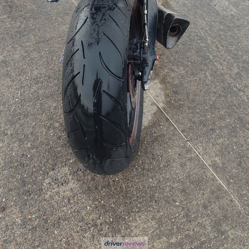 Image #2; Metzeler SPORTEC M7 RR, 180/55 R17 W; Triumph Street Triple