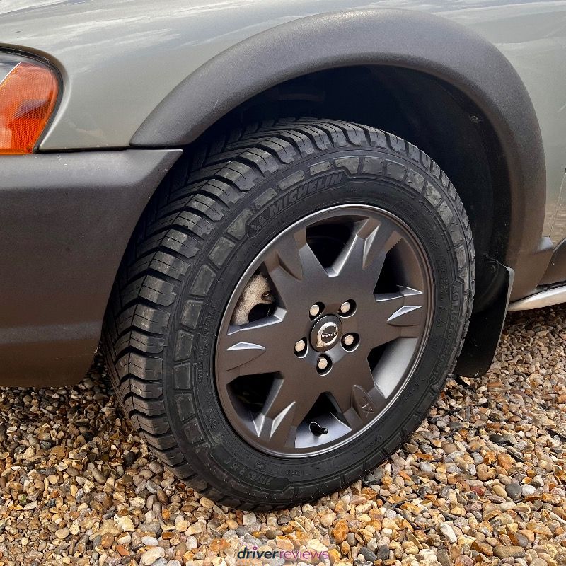 Michelin Agilis CrossClimate 225/65 R16 at Blackcircles.com