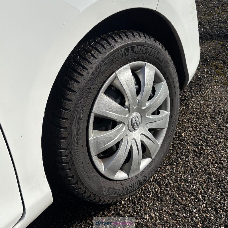 Image #3; Michelin Alpin A4, 175/65 R15 T; Toyota Yaris