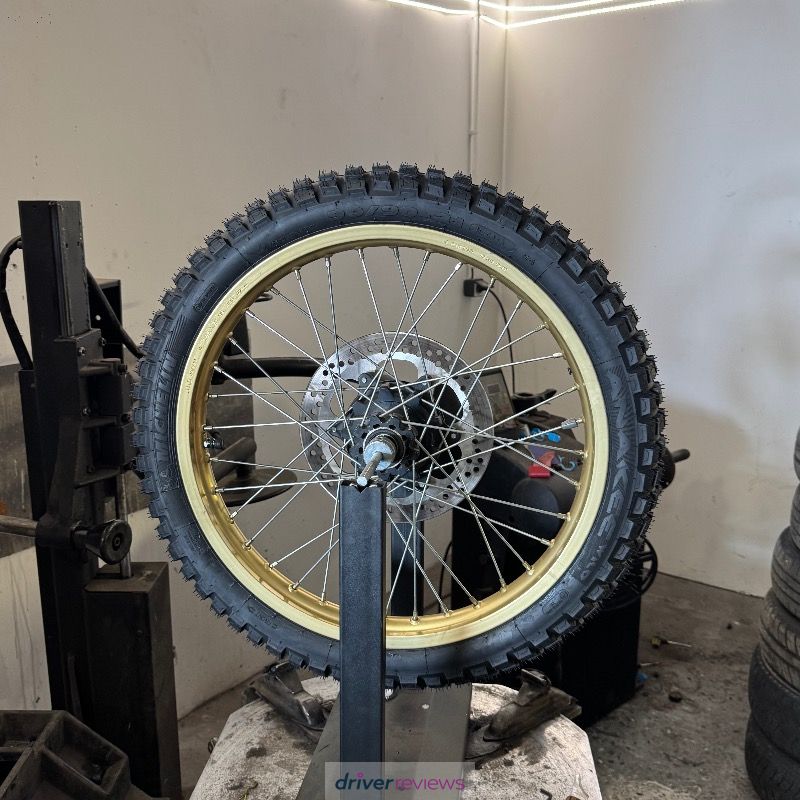 Image #2; Michelin ANAKEE WILD, 90/90 R21 R;  