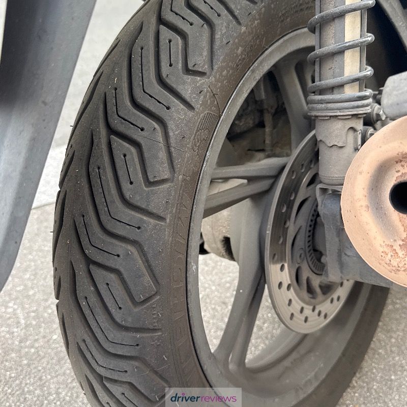 Image #6; Michelin CITY GRIP 2, 110/90 R13 S;  