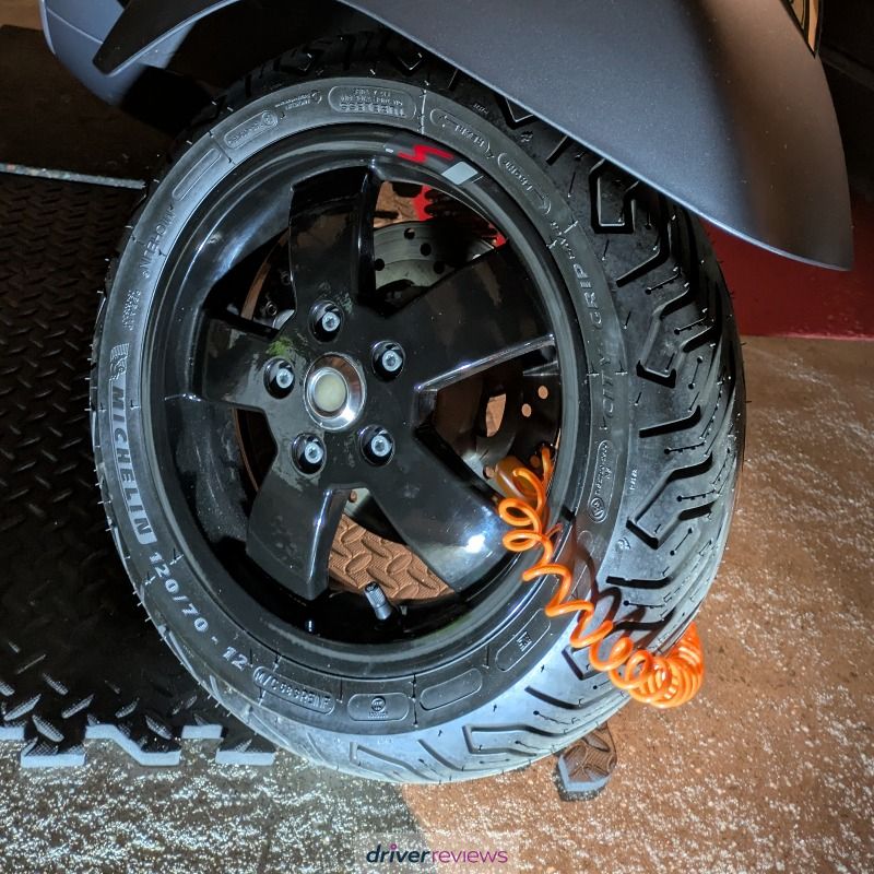 Image #1; Michelin CITY GRIP SAVER, 12/60 R12 K;  