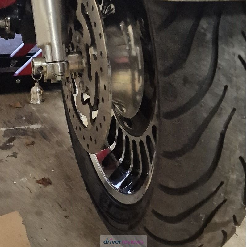 Image #1; Michelin COMMANDER III TOURING, 130/80 R17 H;  
