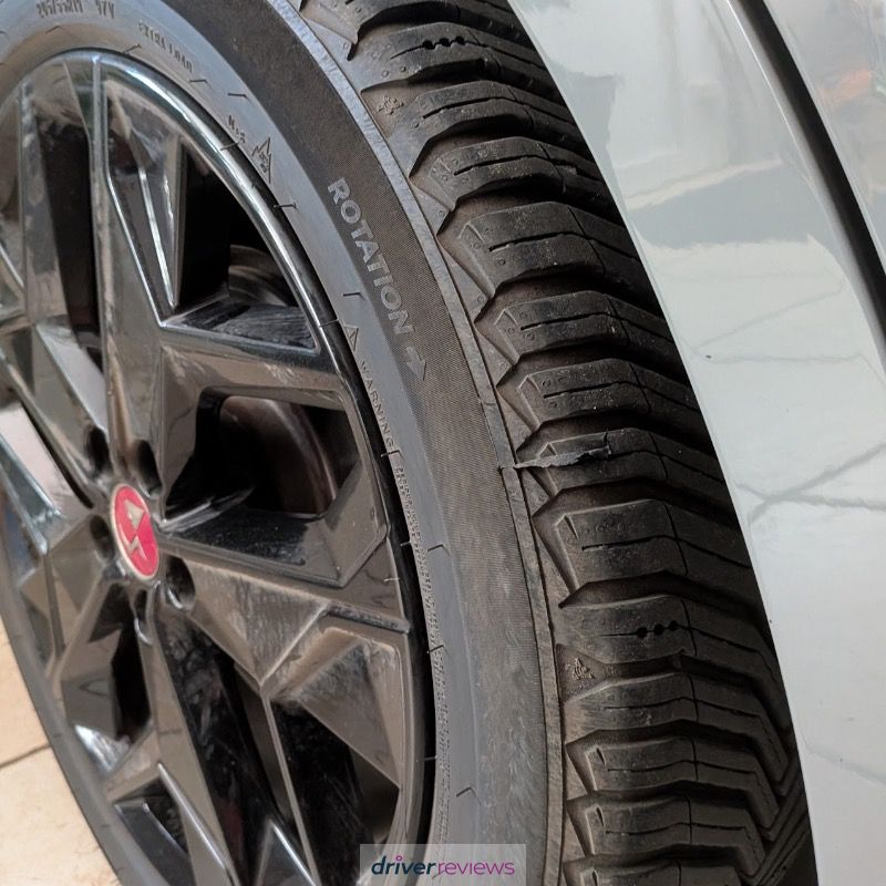 Image #2; Michelin CrossClimate 2, 205/55 R19 V; DS DS 4