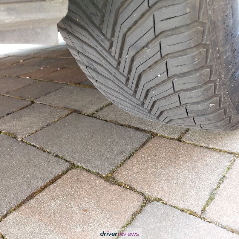 Image #8; Michelin CrossClimate 2, 215/55 R17 W; Kia Niro