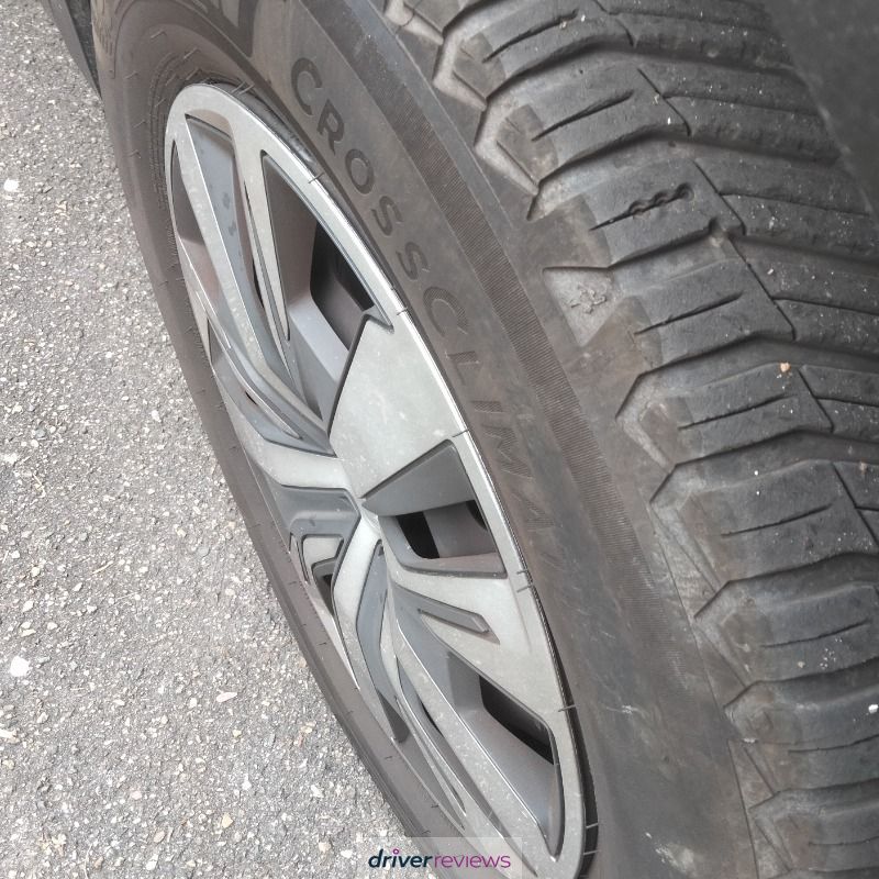 Image #10; Michelin CrossClimate 2, 215/65 R16 V; Peugeot 2008