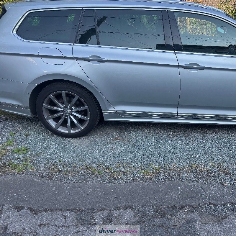 Image #3; Michelin CrossClimate 2, 235/45 R18 Y; Volkswagen Passat
