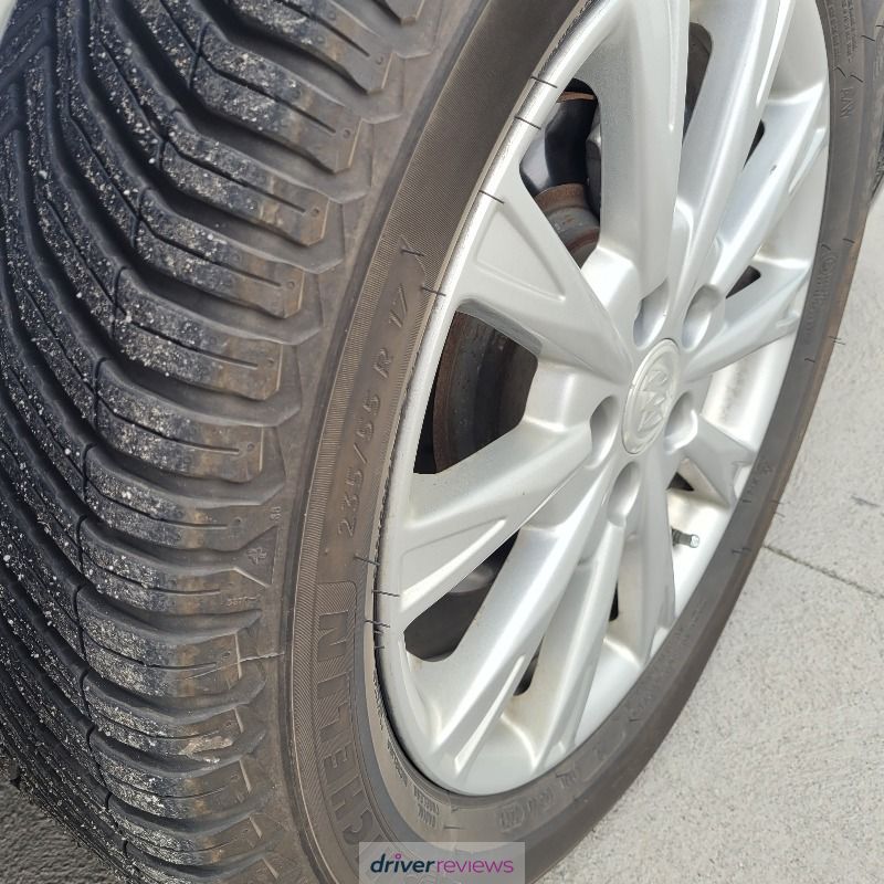 MICHELIN CrossClimate 2 215/55 R17 94V tires | Blackcircles.ca