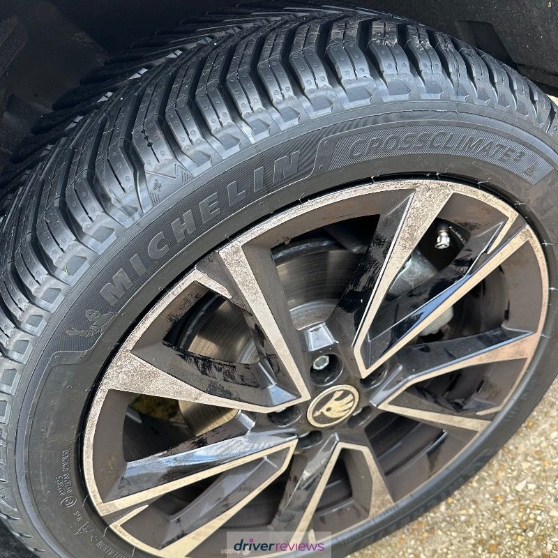 Image #3; Michelin CrossClimate 3, 215/45 R17 Y; Skoda Fabia