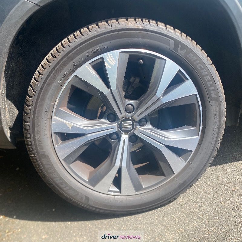 Image #1; Michelin CrossClimate 3, 215/50 R18 W; SEAT Ateca
