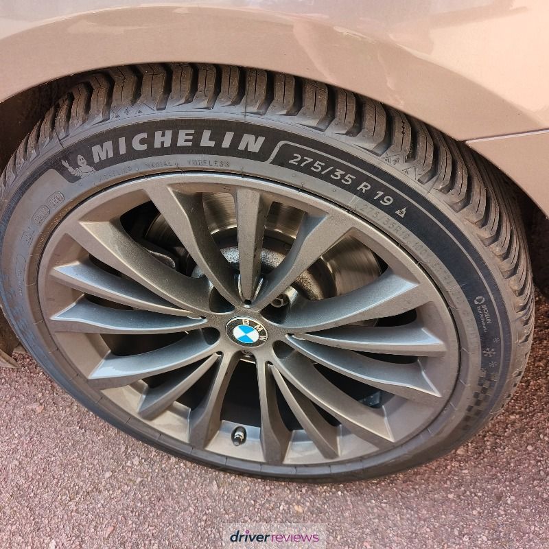 Michelin CrossClimate 3 Sport 245/40 R19 at Blackcircles.com