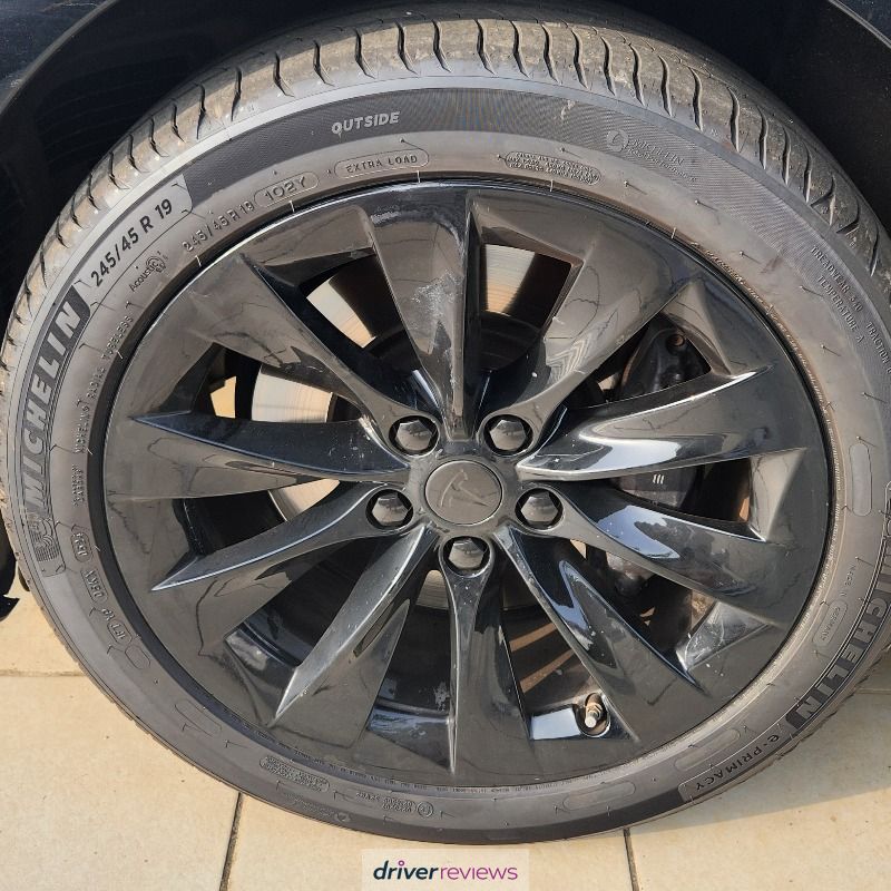 Image #4; Michelin e.Primacy, 245/45 R19 Y; Tesla Model S