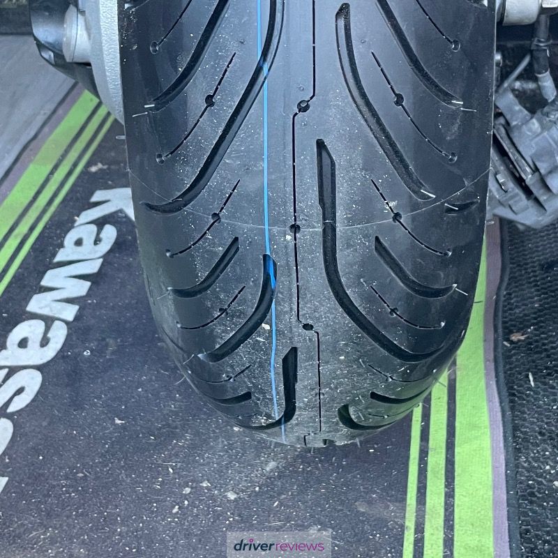 Image #2; Michelin PILOT ROAD 4, 190/50 R17 W; Kawasaki Autre