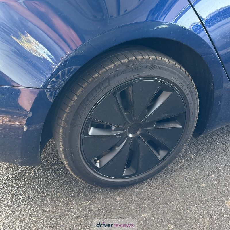 Image #1; Michelin Pilot Sport 4, 235/45 R18 Y; Tesla Model 3