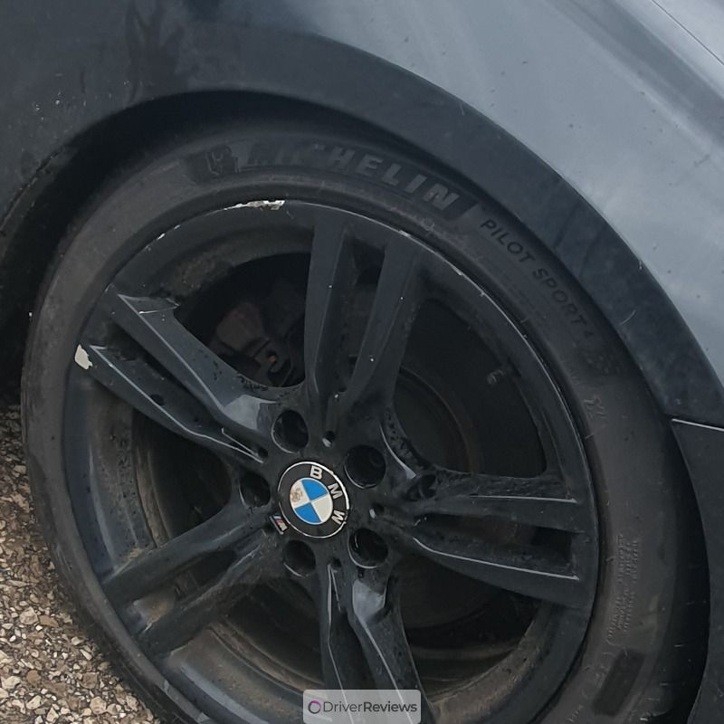 Image #3; Michelin Pilot Sport 4, 255/40 R18 Y; BMW 3 Series