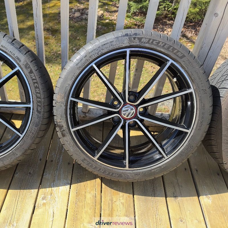 MICHELIN Pilot Sport 4 S 225/40 ZR18 92Y tires | Blackcircles.ca