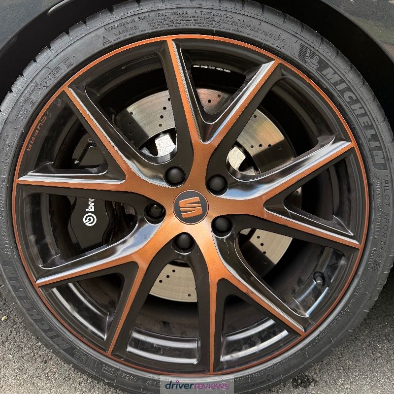 Image #10; Michelin Pilot Sport 4 S, 235/35 R19 Y; SEAT Leon