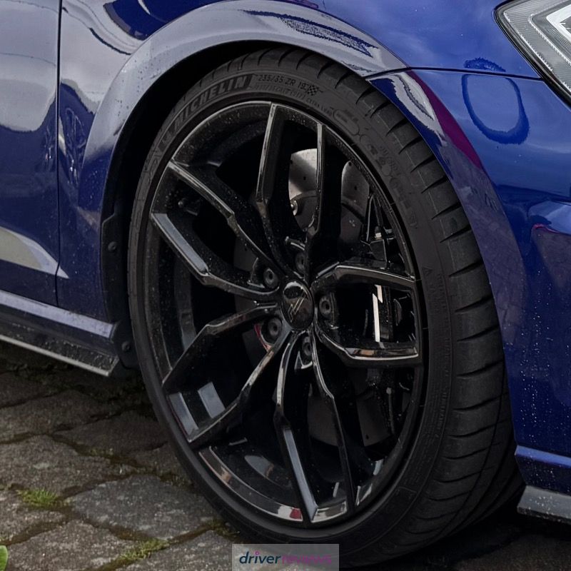 Image #1; Michelin Pilot Sport 4 S, 235/35 R19 Y; Volkswagen Golf R