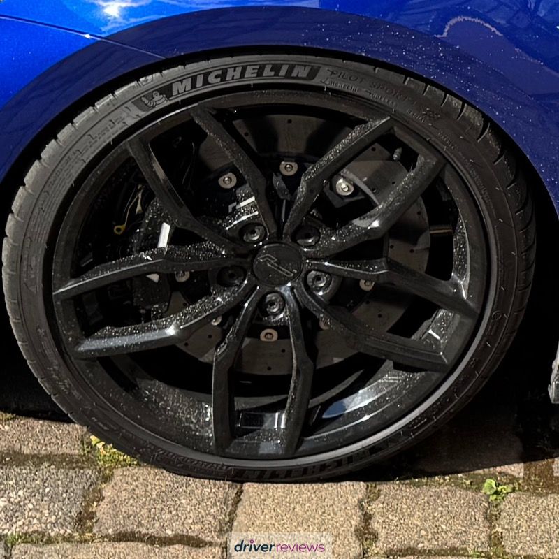 Image #2; Michelin Pilot Sport 4 S, 235/35 R19 Y; Volkswagen Golf R