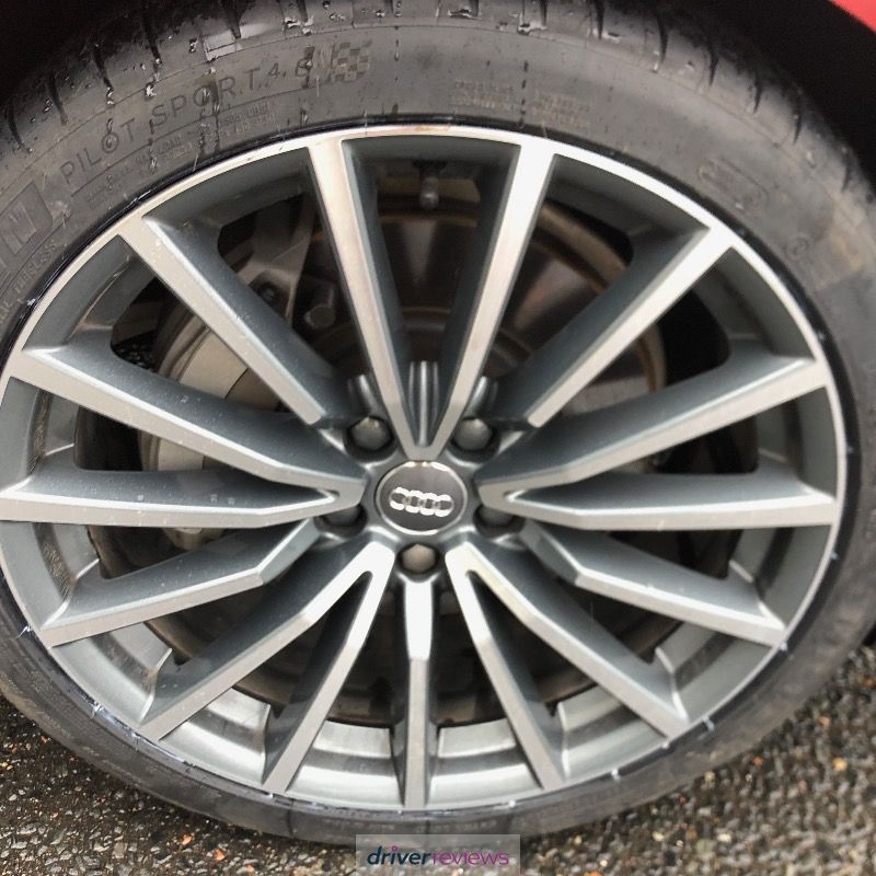 MICHELIN Pilot Sport 4 S MO1 RIMGUARD 265/30 ZR20 94Y tires