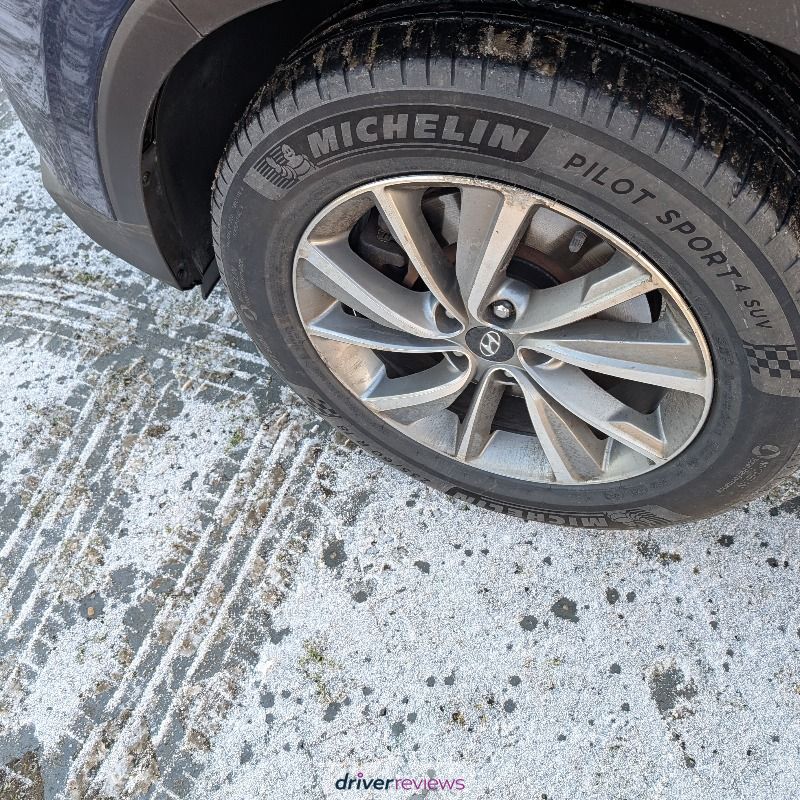 Michelin Pilot Sport 4 SUV 255/50 R19 at Blackcircles.com