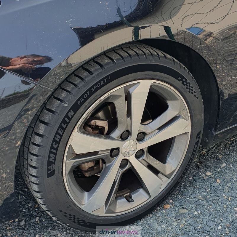 Pneu Été Michelin Pilot Sport 5 - 225/45 ZR17 (94Y) XL - Haute Performance