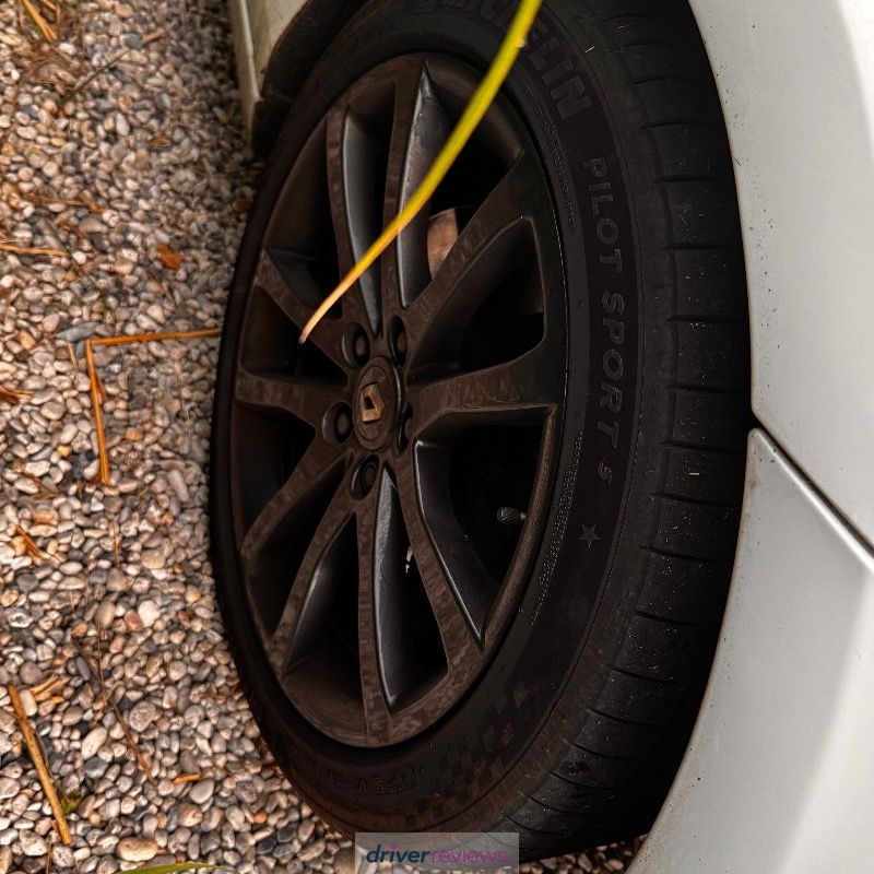 Image #3; Michelin Pilot Sport 5, 235/40 R18 Y; Renault Laguna