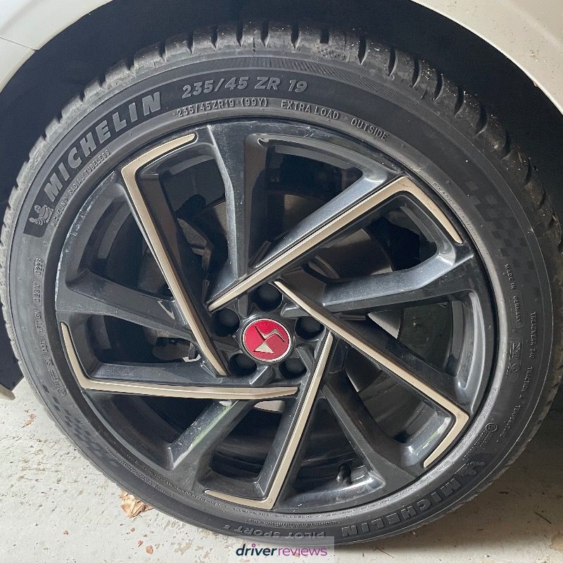 Image #3; Michelin Pilot Sport 5, 235/45 R19 Y; DS DS 9