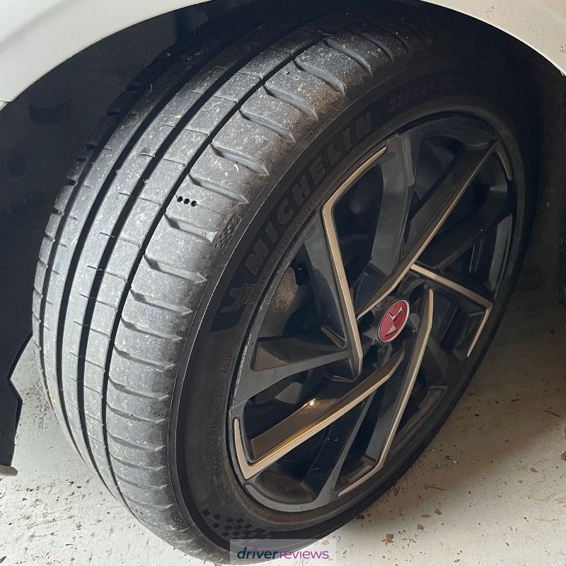 Image #4; Michelin Pilot Sport 5, 235/45 R19 Y; DS DS 9