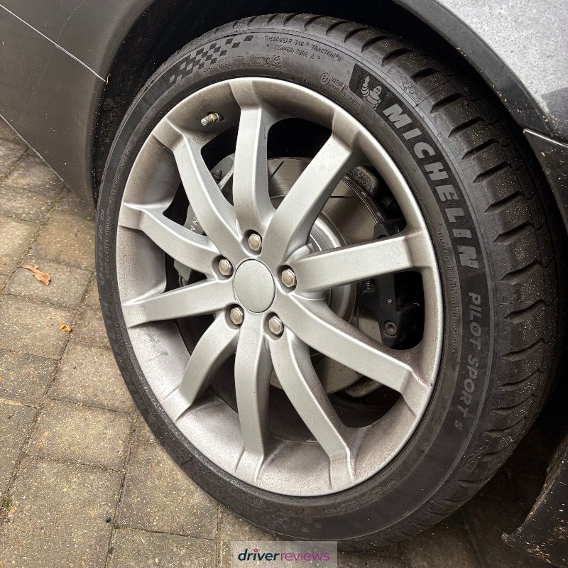 Michelin Pilot Sport 5 215/45 R17 at Blackcircles.com