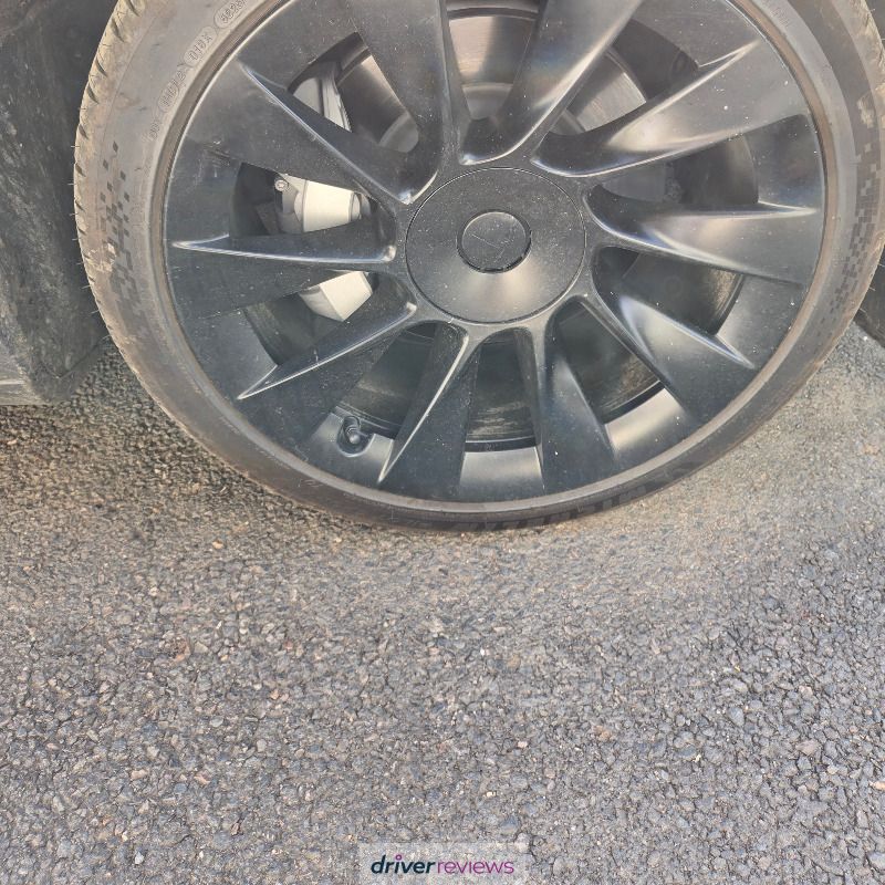 Image #2; Michelin Pilot Sport EV, 255/40 R20 W; Tesla Model Y