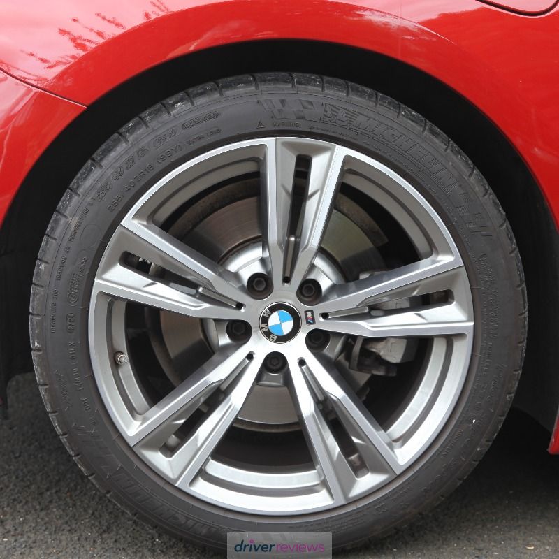 Michelin Pilot Super Sport 305/30 R20 at Blackcircles.com